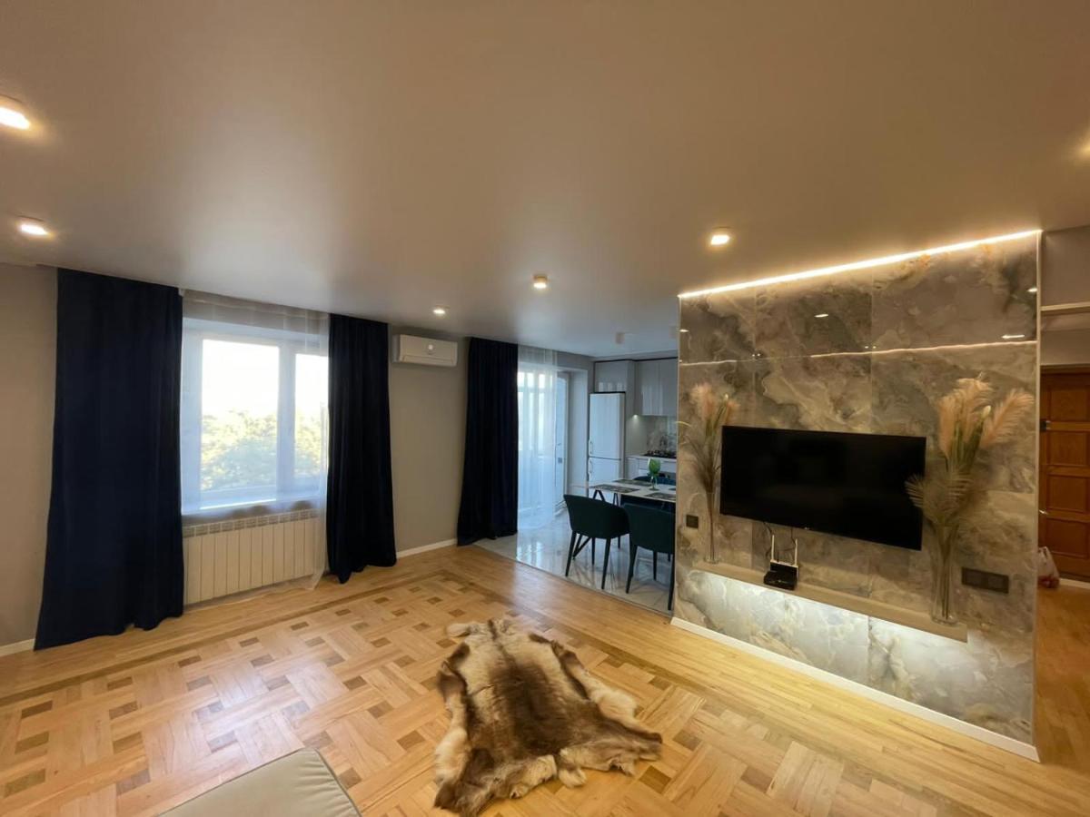 Citadel Vip Apartment リヴィウ エクステリア 写真
