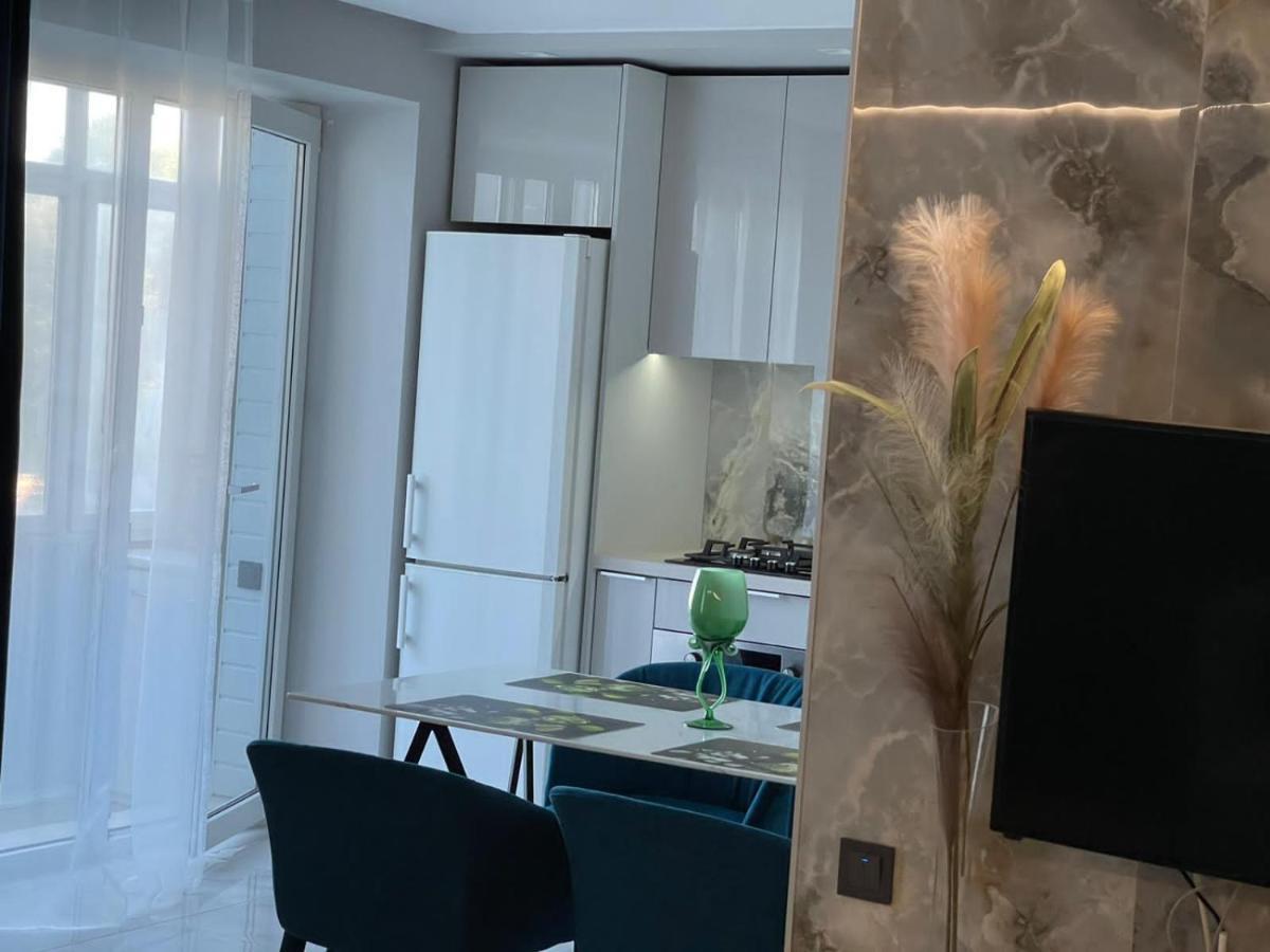 Citadel Vip Apartment リヴィウ エクステリア 写真