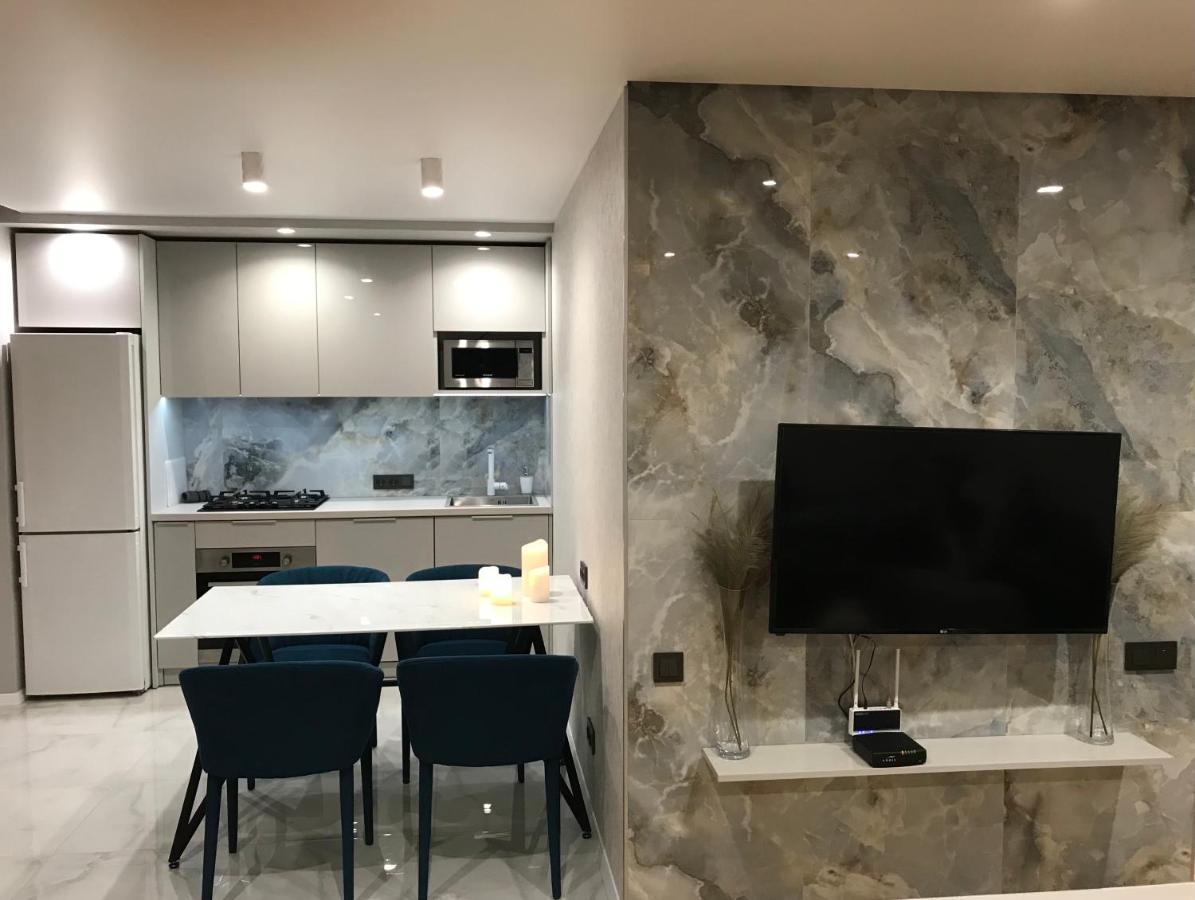Citadel Vip Apartment リヴィウ エクステリア 写真