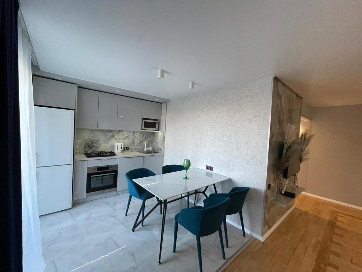 Citadel Vip Apartment リヴィウ エクステリア 写真
