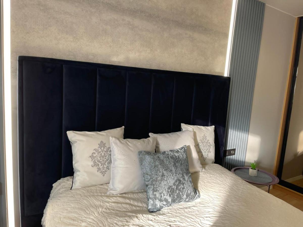 Citadel Vip Apartment リヴィウ エクステリア 写真